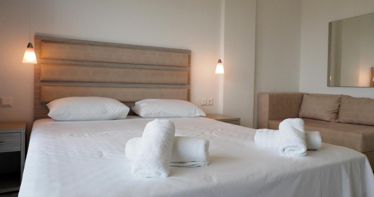 Valiant Sea Aparthotel กริโอปียี ภายนอก รูปภาพ