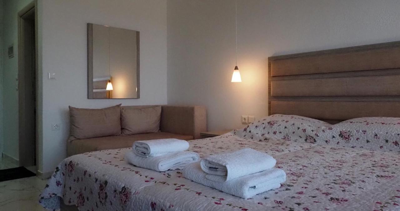 Valiant Sea Aparthotel กริโอปียี ภายนอก รูปภาพ