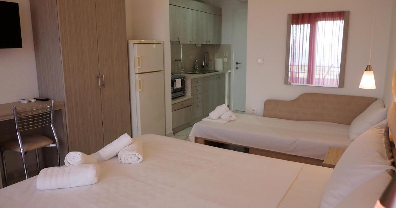 Valiant Sea Aparthotel กริโอปียี ภายนอก รูปภาพ
