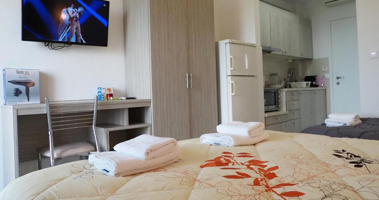 Valiant Sea Aparthotel กริโอปียี ภายนอก รูปภาพ