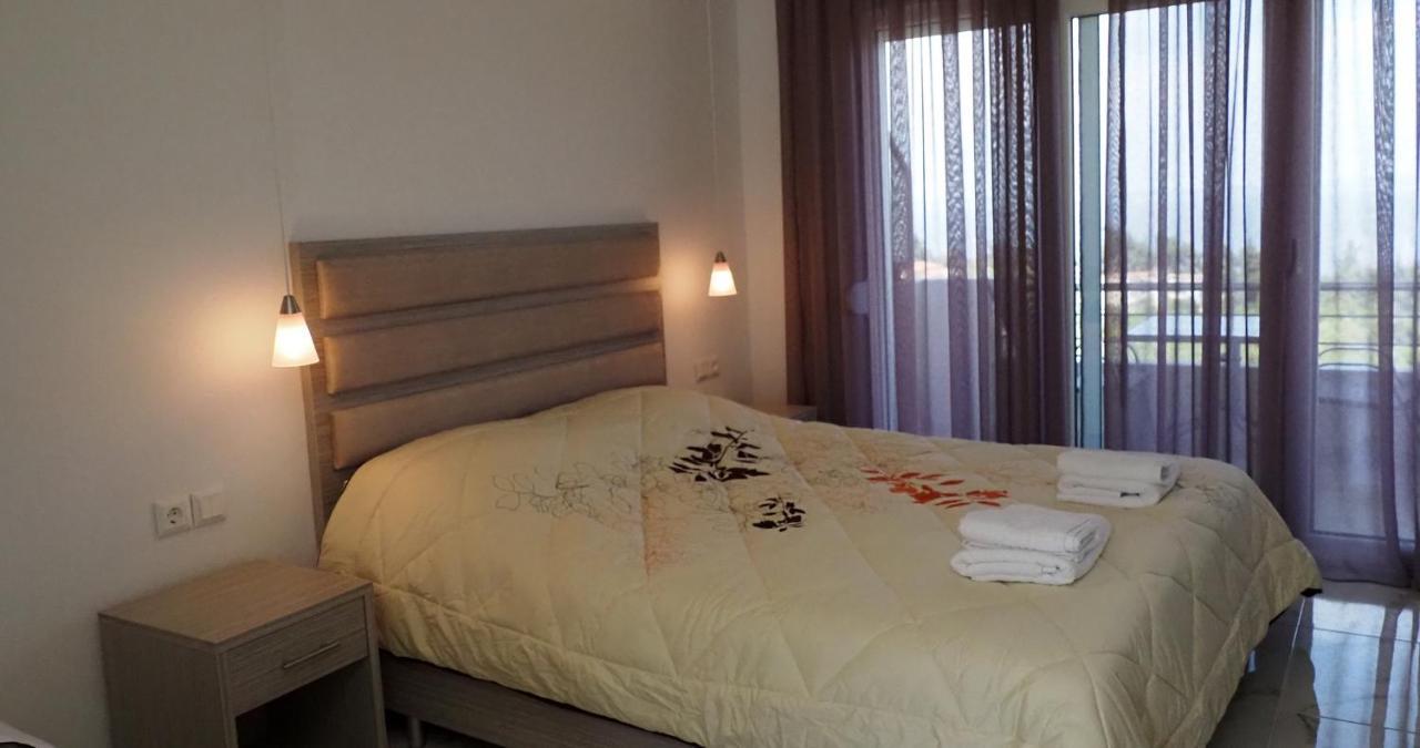Valiant Sea Aparthotel กริโอปียี ภายนอก รูปภาพ